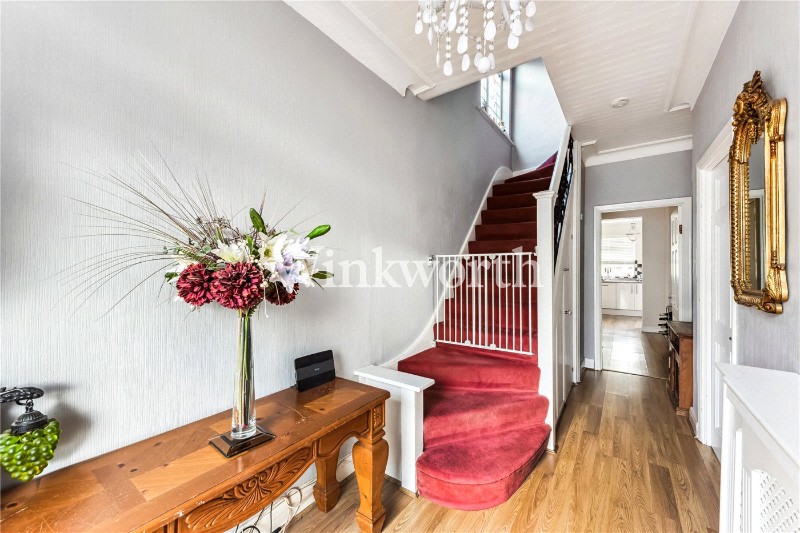 Dorchester Avenue, London, N13