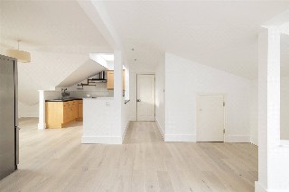 Upper Tulse Hill, London, SW2
