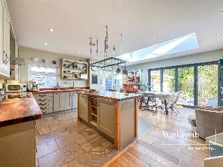 Kingsway, Ferndown, BH22