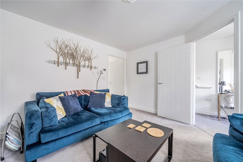 Cascade Way, Farnham, Surrey, GU9