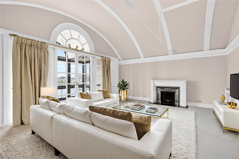 Russell Road, Shepperton, Surrey, TW17