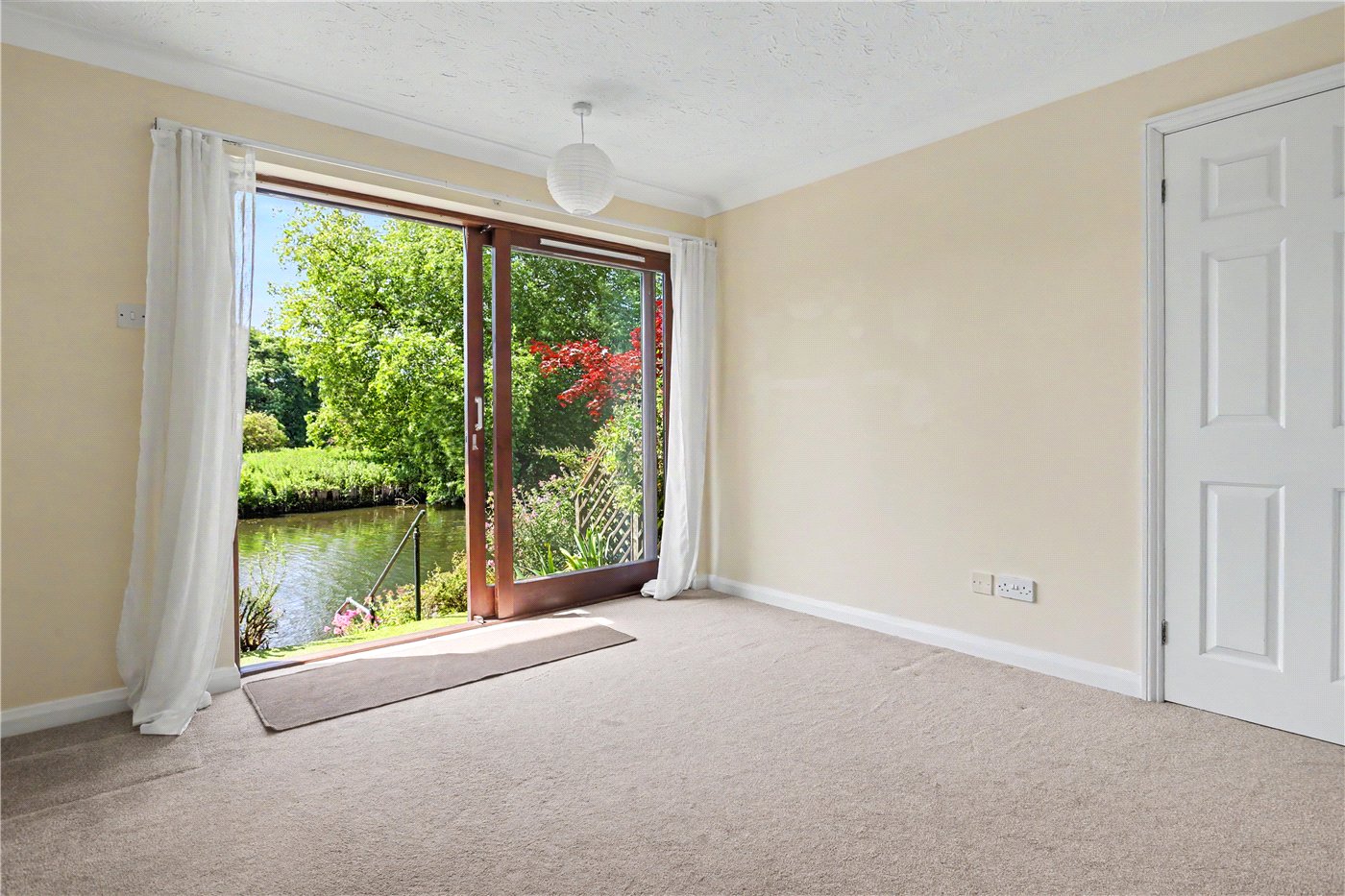 Living/Bedroom