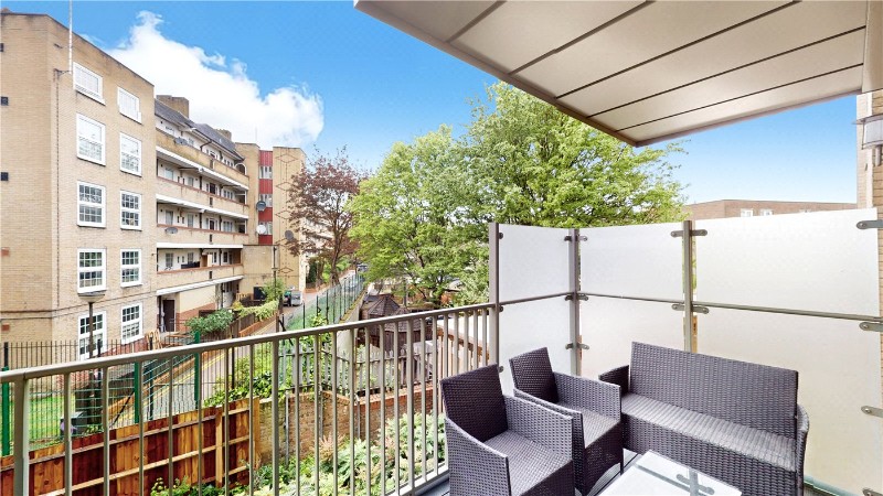 Louis Close, London, N7