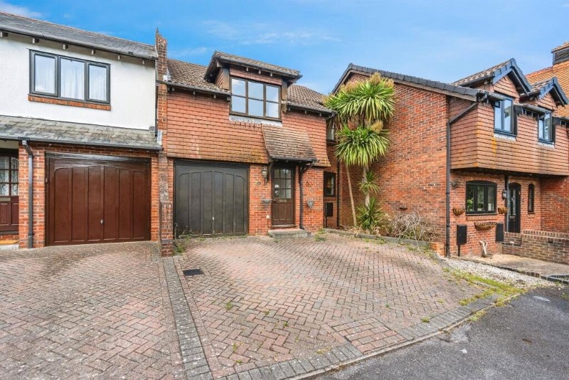 Old Cottage Close, West Wellow, Romsey, Hampshire, SO51