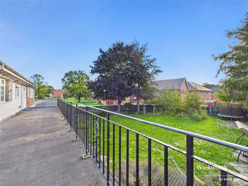 Kidmore End Road, Emmer Green, Reading, Berkshire, RG4