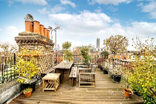 St. Quintin Avenue, London, W10