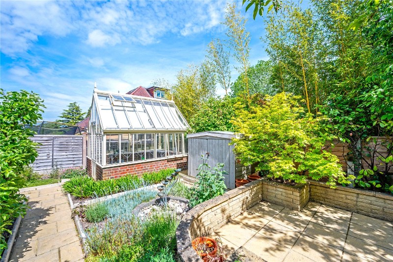 Downs Road, Epsom, Surrey, KT18