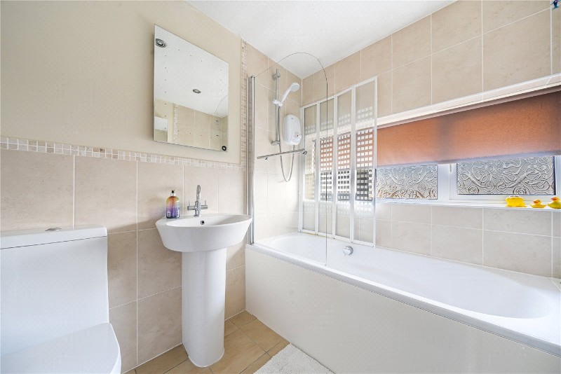 Aintree Close, Newbury, Berkshire, RG14