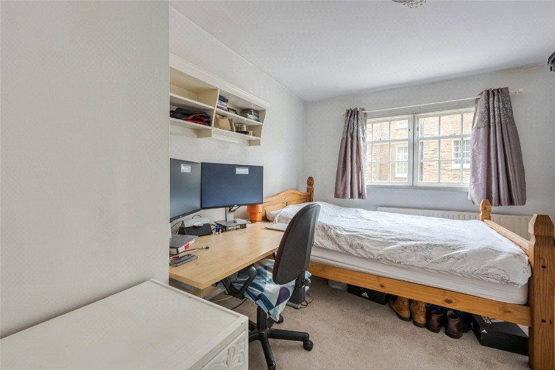 St. Georges Drive, London, SW1V