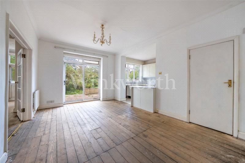 Wayside, London, NW11