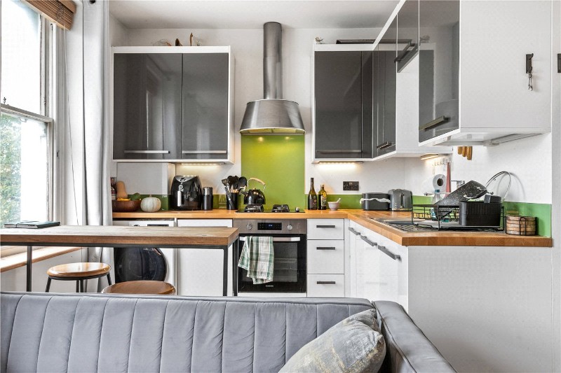 Manse Road, London, N16