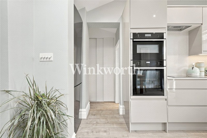 Woodberry Avenue, London, N21