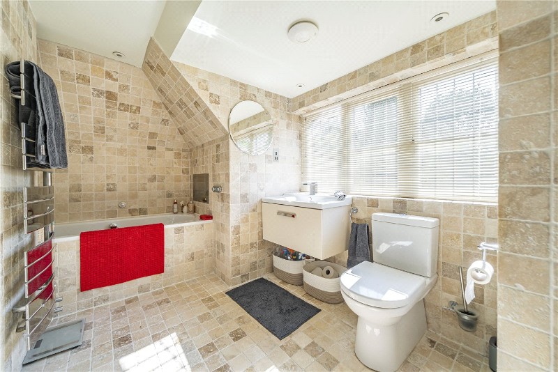 Hale House Lane, Churt, Farnham, Surrey, GU10