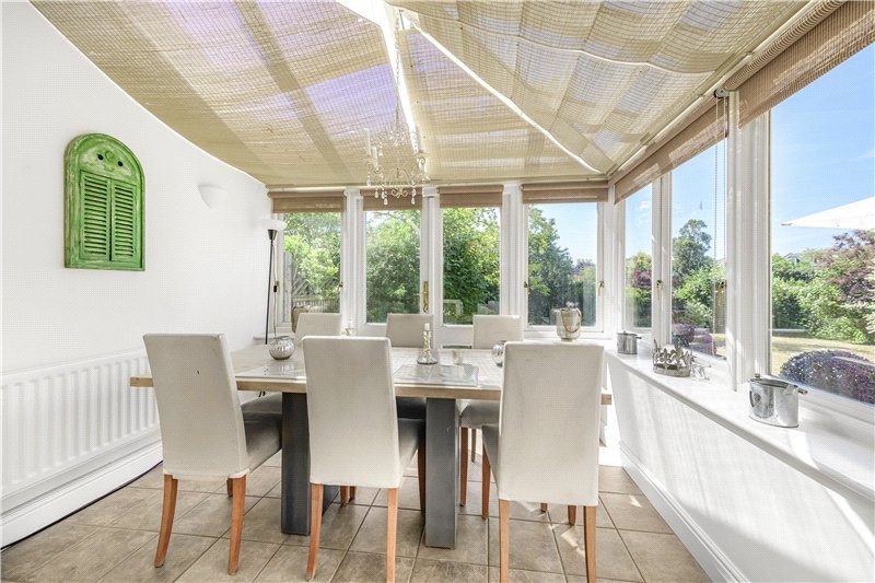 Devereux Lane, Barnes, London, SW13