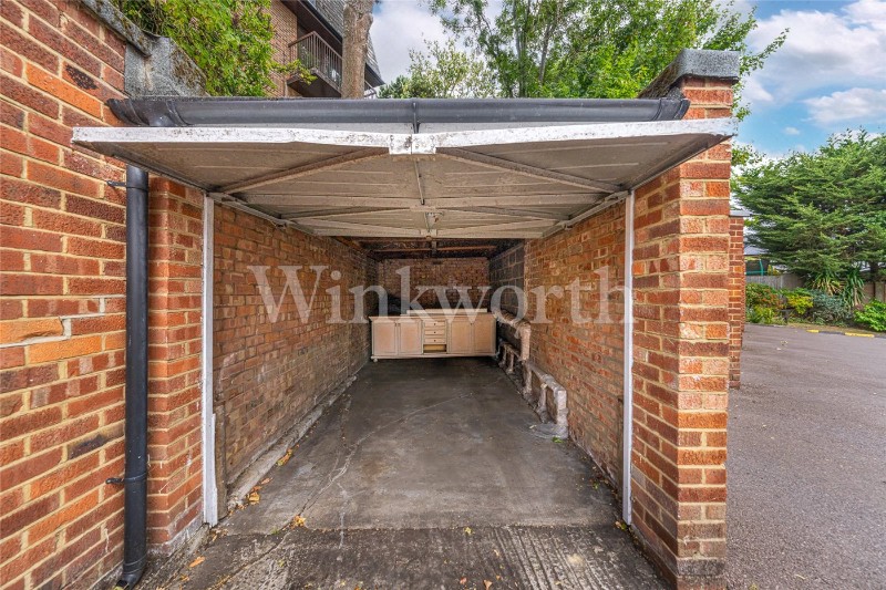 James Close, Woodlands, London, NW11