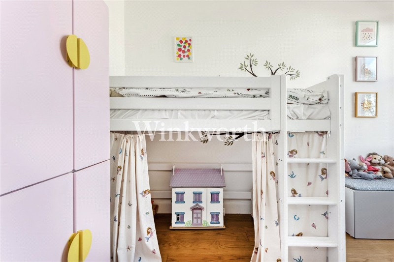 Boundary Road, London, N22