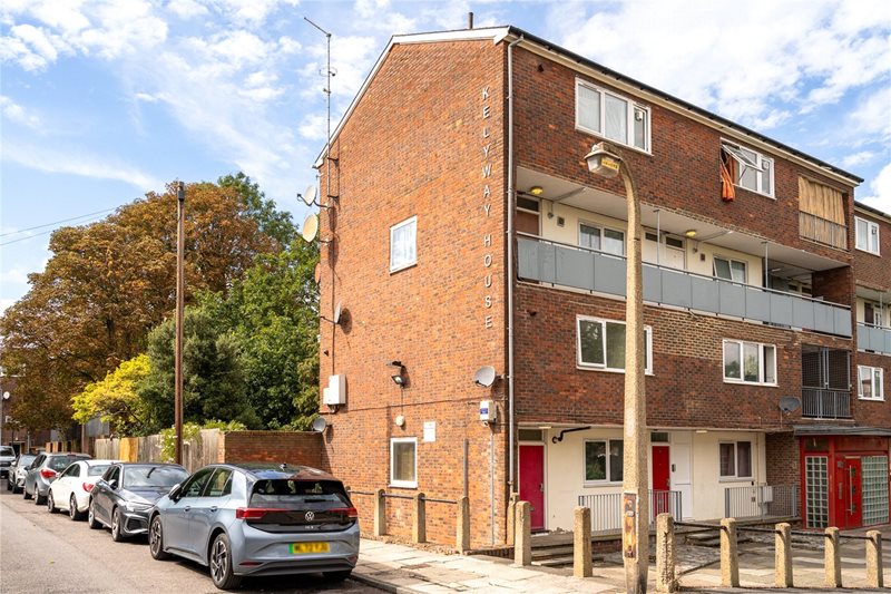 Ewen Crescent, London, SW2
