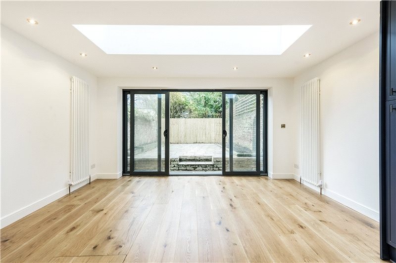 Castelnau, Barnes, London, SW13