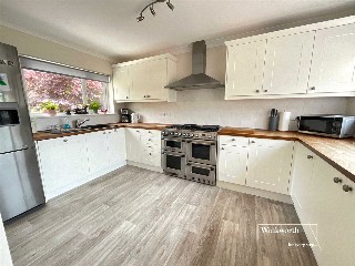 Manning Avenue, Highcliffe, Christchurch, BH23