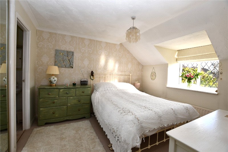 Moor Close, Finchampstead, Wokingham, Berkshire, RG40