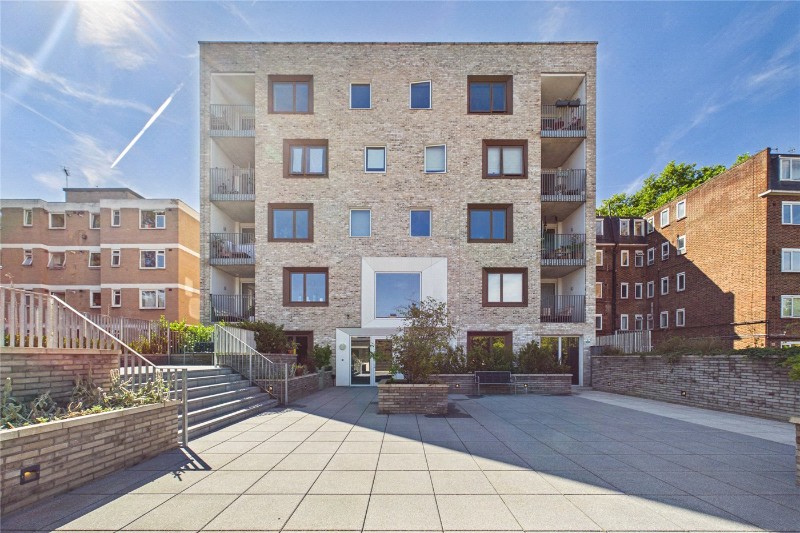 Knollys Road, London, SW16