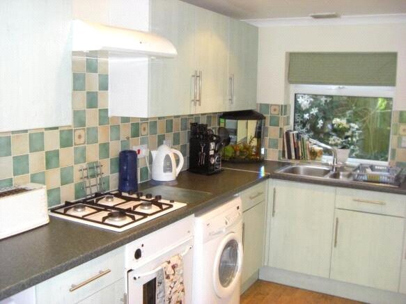 Lower Buckland Road, Lymington, Hampshire, SO41