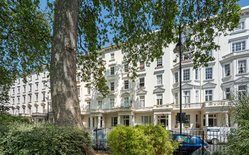 St Georges Square, London, SW1V