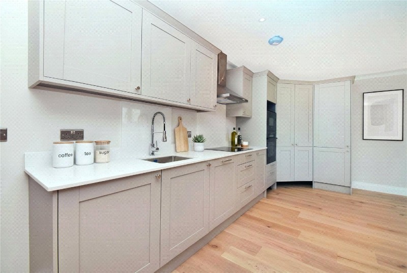 Holly Oak Close, Cheam, Sutton, SM2