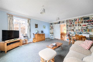 Abbots Ride, Farnham, Surrey, GU9