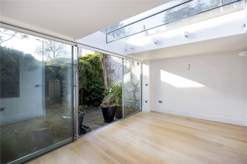 Forge Lane, Richmond, TW10