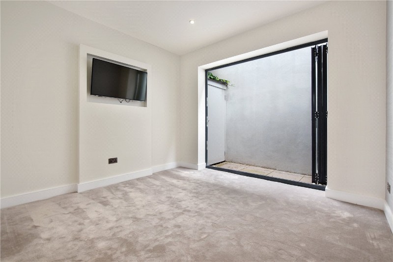 Greyhound Road, London, W6