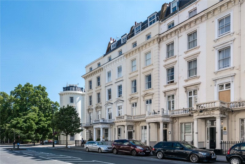 Belgrave Road, London, UK, SW1V