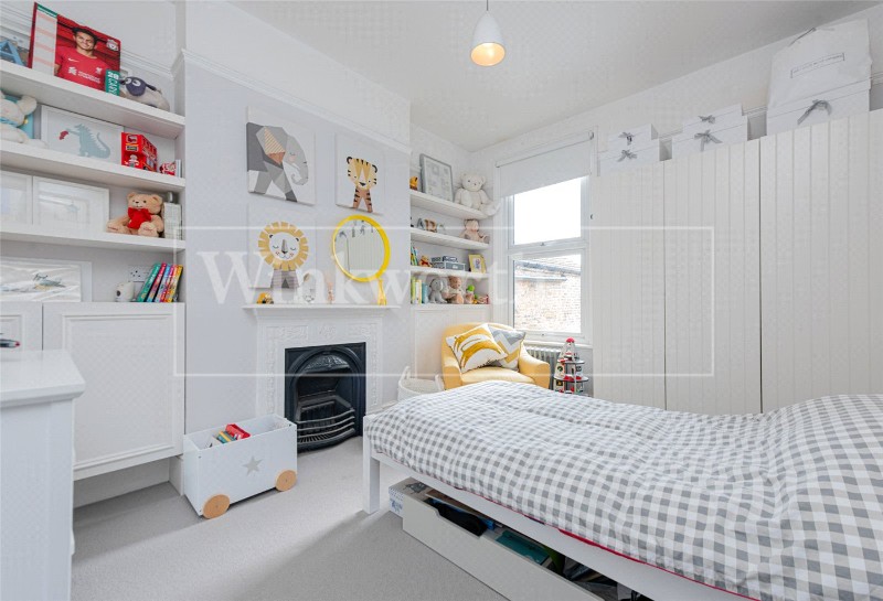 Bathurst Gardens, London, NW10