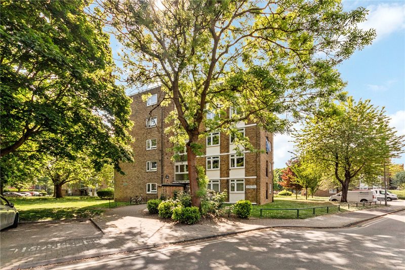 Deeside Road, London, SW17