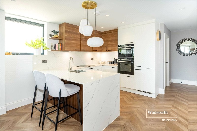 Wharncliffe Road, Highcliffe, Christchurch, Dorset, BH23