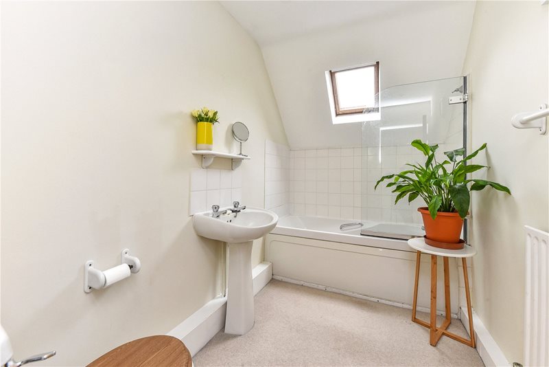 Stoner Hill Road, Froxfield, Petersfield, GU32