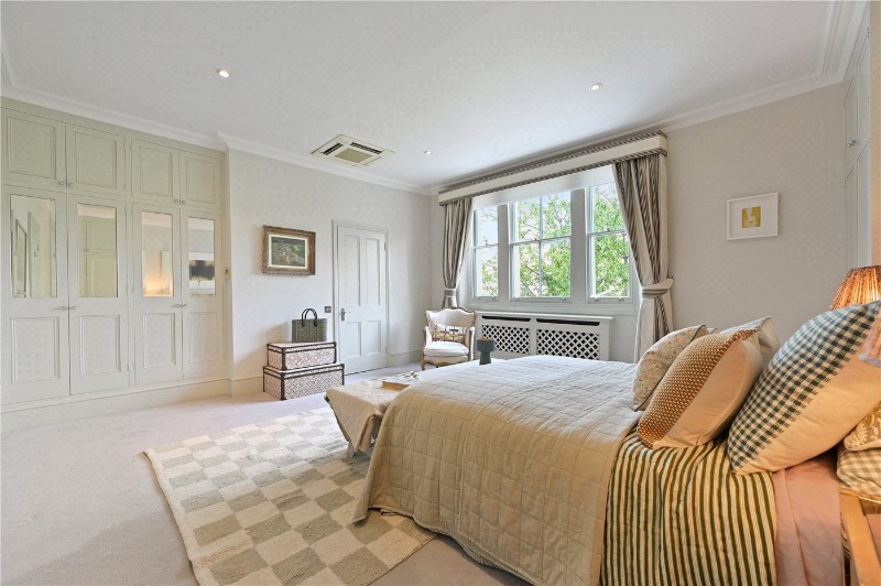 Vicarage Gardens, Kensington, London, W8