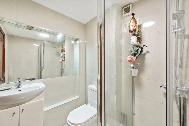 Roz House, 13 Stanway Street, N1
