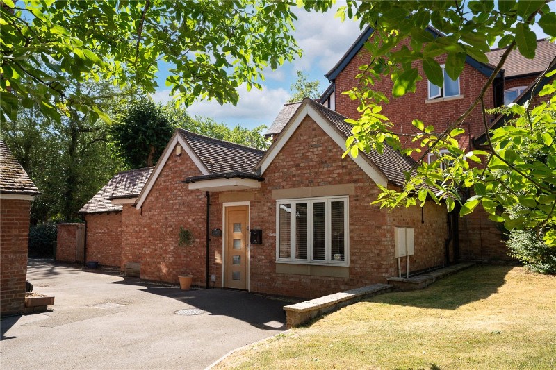 St. Gregorys Road, Stratford-upon-Avon, Warwickshire, CV37