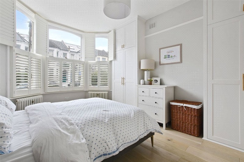 Bathurst Gardens, London, NW10