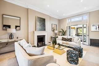 Castelnau, Barnes, London, SW13