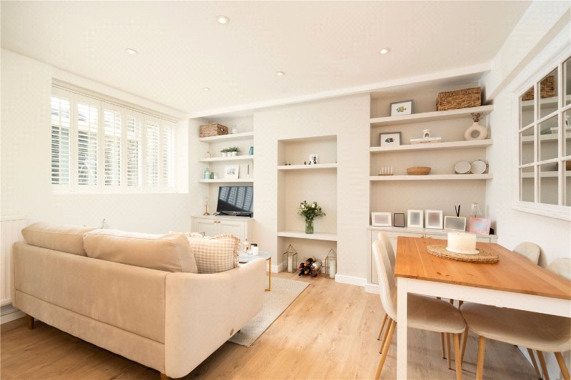 Santos Road, London, SW18