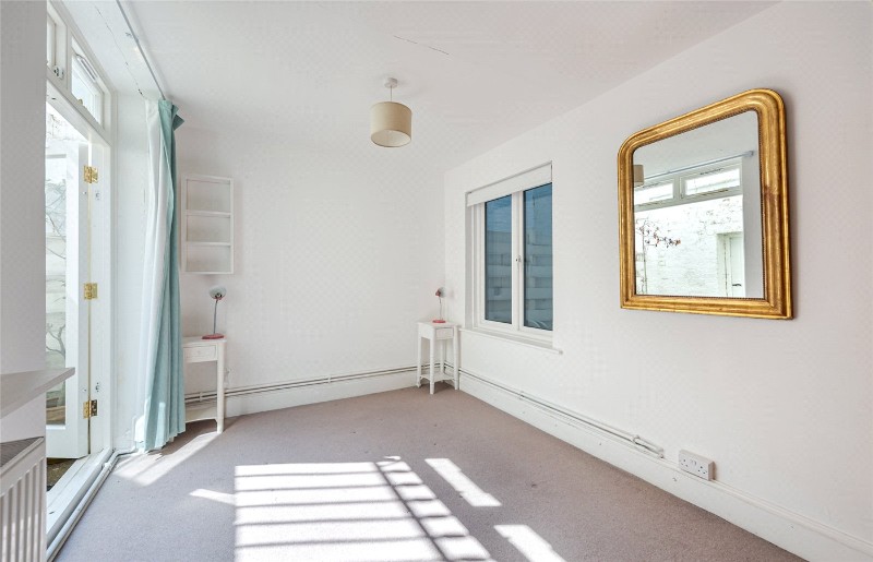 Gloucester Street, London, SW1V