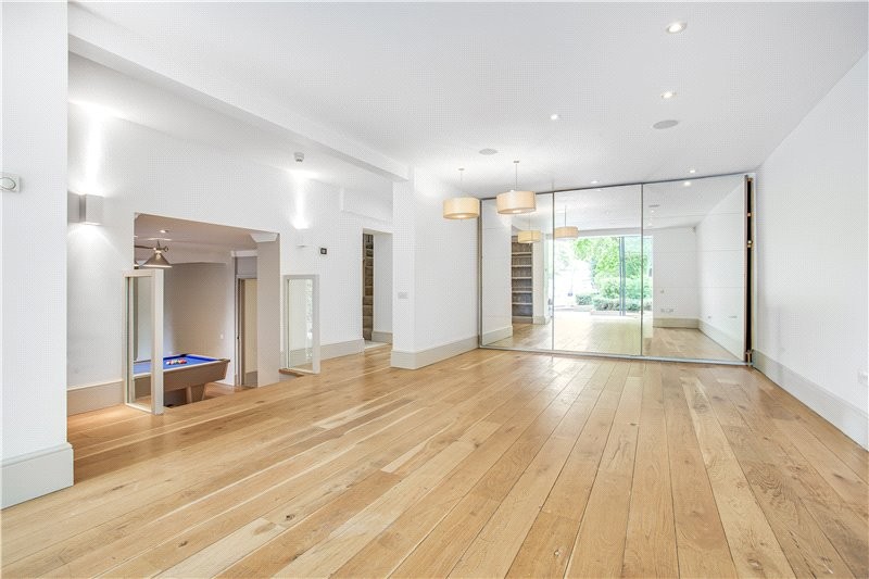 Castelnau, Barnes, London, SW13