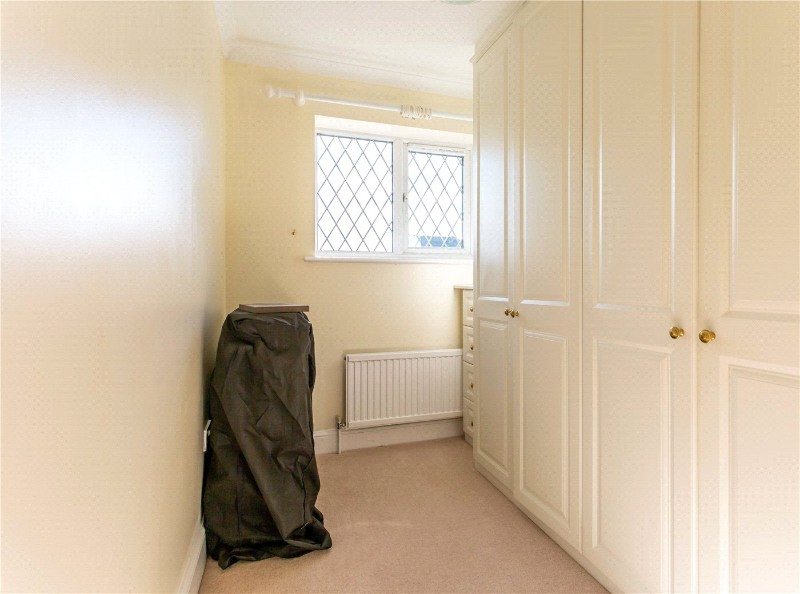 Hawkesworth Drive, Bagshot, GU19