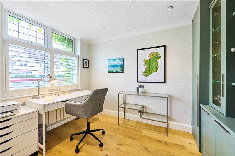 Lowther Road, Barnes, London, SW13