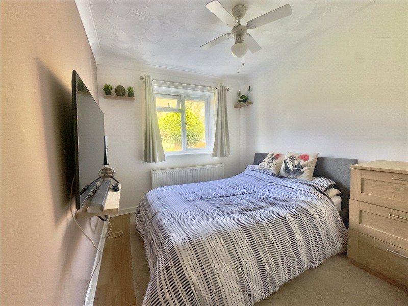 Roberts Close, Everton, Lymington, Hampshire, SO41