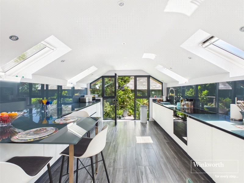 Newbury Road, Headley, Thatcham, Hampshire, RG19