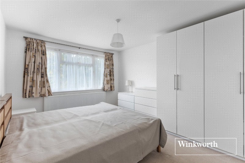 Cadogan Gardens, Finchley, London, N3