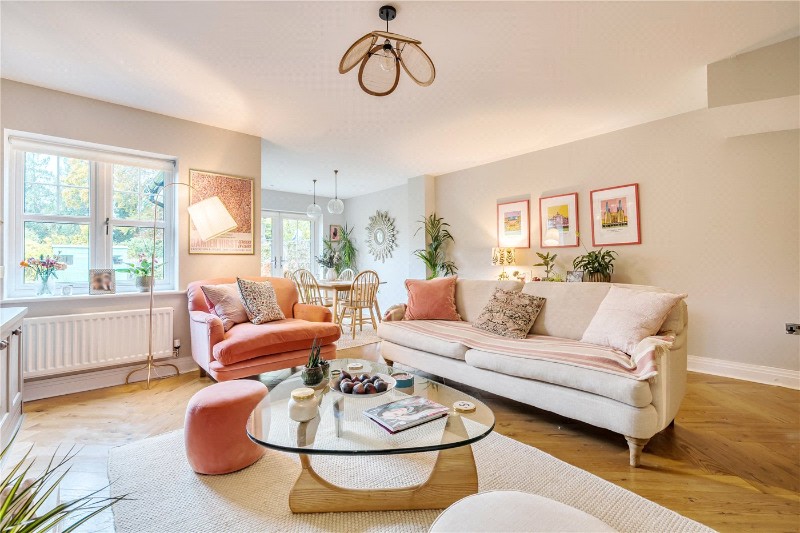 Nettlecombe Close, Farnham, Surrey, GU9